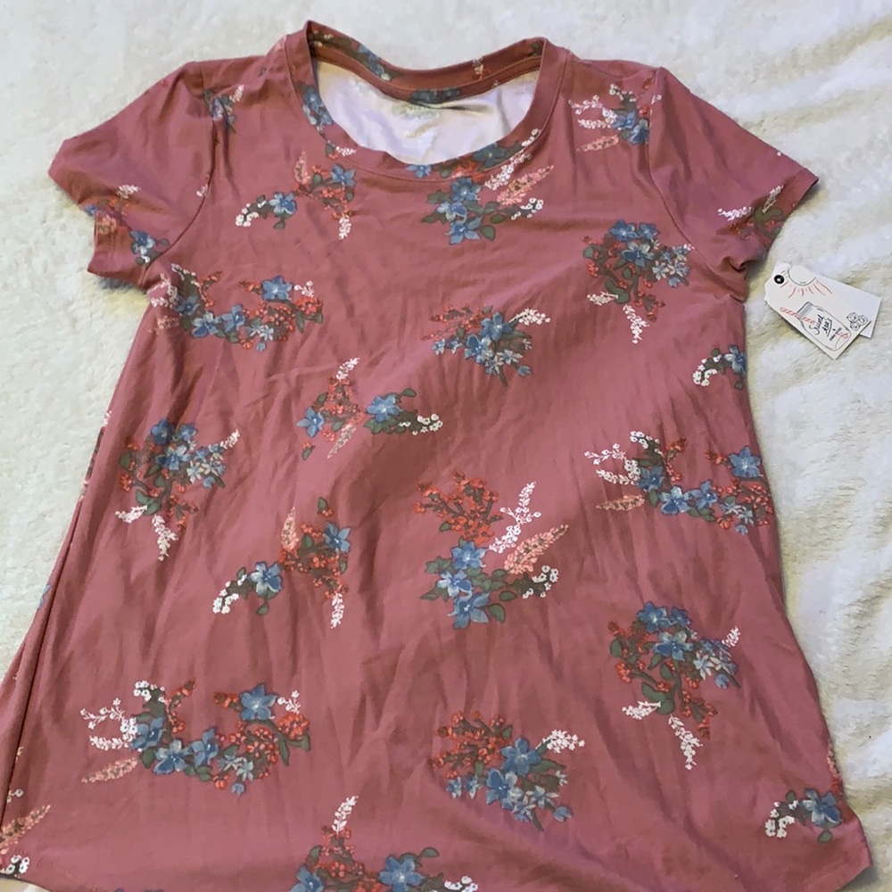 pink top